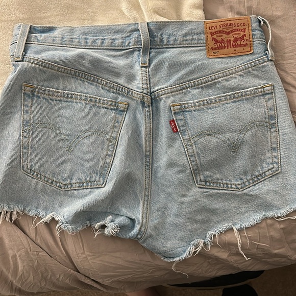 Faded/Distressed Levi 501 Washed Jean Shorts - Picture 2 of 6